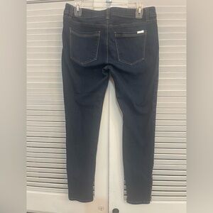 White House, black market, skinny jeans with zipper ankle detail